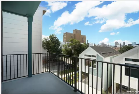 310 W Evergreen St #115, San Antonio, TX 78212