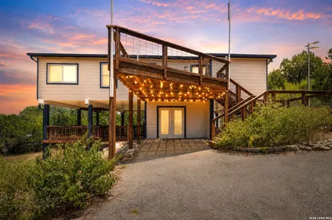 651 Colleen Dr, Canyon Lake, TX 78133