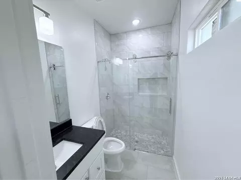 509 Judson Dr, Devine, TX 78016 photo 7