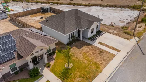 View/Area - 3043 Samuel Dr, Eagle Pass, TX 78852 photo 1 of 6