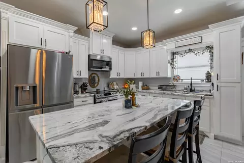 Kitchen - 3043 Samuel Dr, Eagle Pass, TX 78852 photo 1 of 5