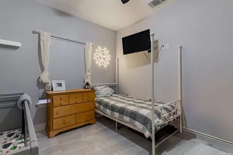 Bedroom - 3043 Samuel Dr, Eagle Pass, TX 78852 photo 7 of 7