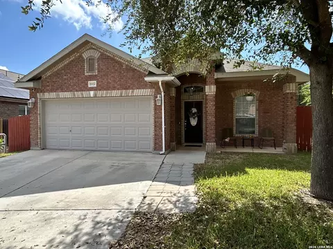 8102 Grissom Cir, San Antonio, TX 78251