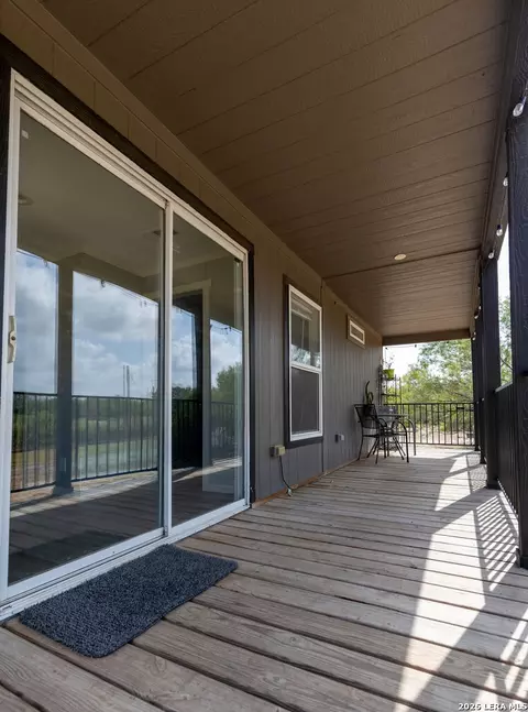 287 County Road 7712, Devine, TX 78016 photo 19