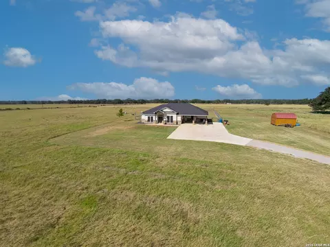 2347 Crane Rd, Pleasanton, TX 78064