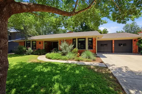 2906 Larkwood Dr, San Antonio, TX 78209