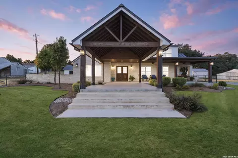 2825 W Ammann Rd, Bulverde, TX 78163