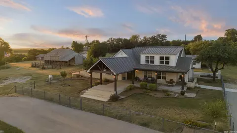 2825 W Ammann Rd, Bulverde, TX 78163