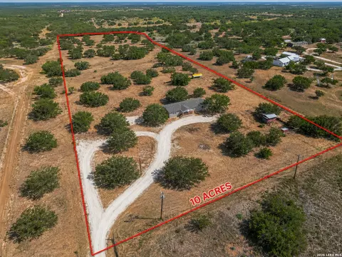 8960 W Fm 140, Charlotte, TX 78011