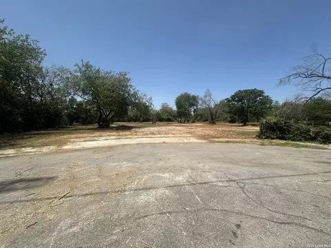 1143 SW 35th St, San Antonio, TX 78237
