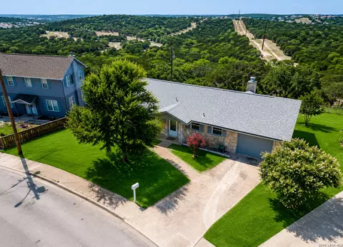 115 W W Vlg, Kerrville, TX 78028