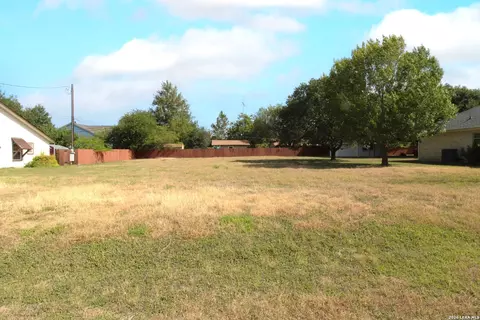 644 Horseshoe Falls Dr, Canyon Lake, TX 78133