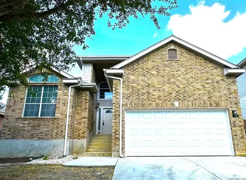 756 San Luis, New Braunfels, TX 78132