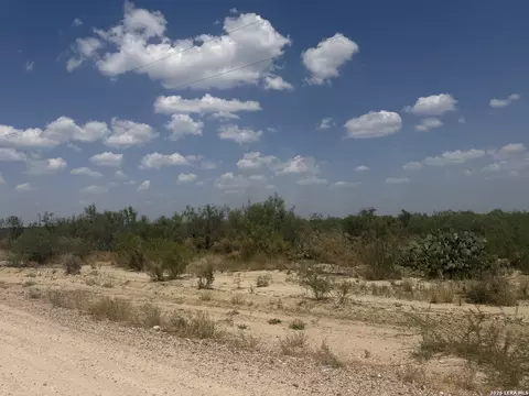 606 Ranchero, Eagle Pass, TX 78852 photo 3