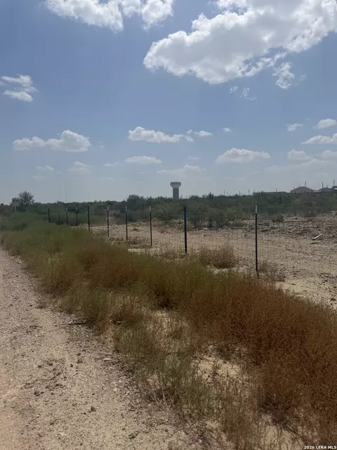 606 Ranchero, Eagle Pass, TX 78852 photo 6