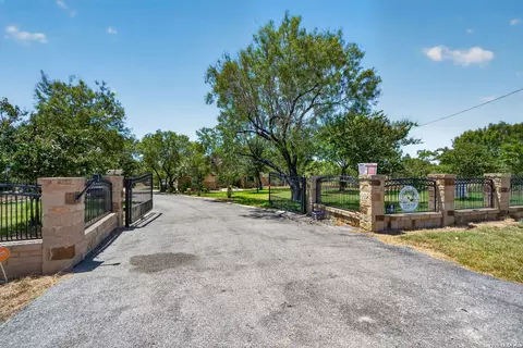 Other - 124 County Road 2662, Devine, TX 78016 photo 2 of 7
