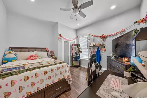 Bedroom - 124 County Road 2662, Devine, TX 78016 photo 3 of 4