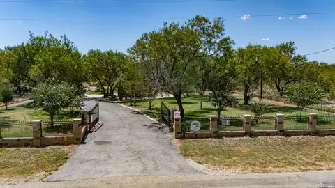 Other - 124 County Road 2662, Devine, TX 78016 photo 7 of 7