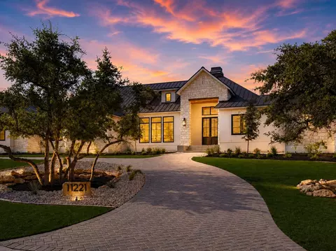 Exterior - 11221 Ensor, Boerne, TX 78006 photo 3 of 17
