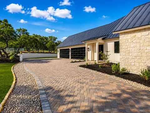 Exterior - 11221 Ensor, Boerne, TX 78006 photo 7 of 17