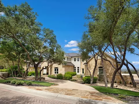 7 Davenport Ln, San Antonio, TX 78257