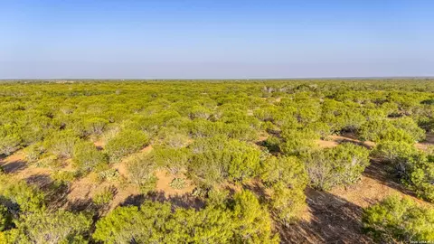 4 Cr 331 W, Jourdanton, TX 78026