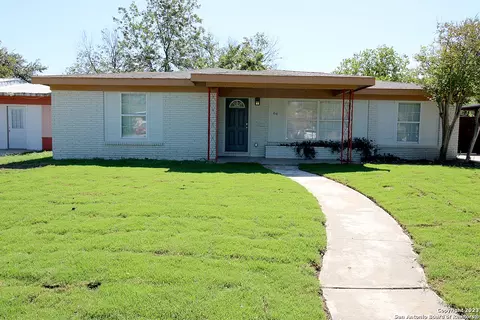 64 Vaughan Pl, San Antonio, TX 78201