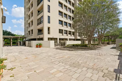 4001 N New Braunfels Ave #404, San Antonio, TX 78209