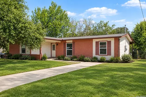 804 Aviation Ave, Schertz, TX 78154