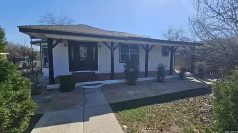 3902 W Salinas, San Antonio, TX 78207