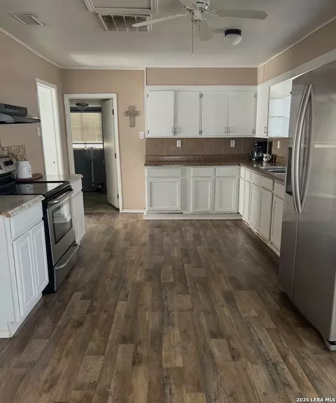 Kitchen - 504 E Hondo, Devine, TX 78016 photo 1 of 1