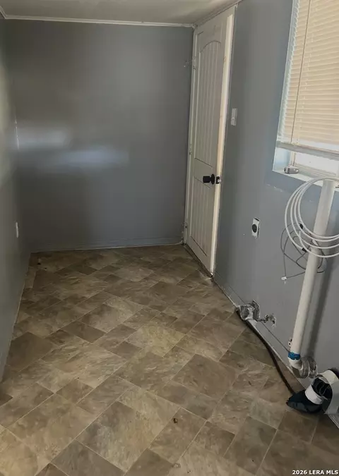 Other - 504 E Hondo, Devine, TX 78016 photo 6 of 7