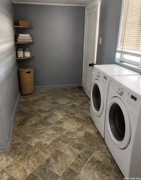 Other - 504 E Hondo, Devine, TX 78016 photo 5 of 7