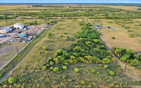 000 County Road 515, Dhanis, TX 78850