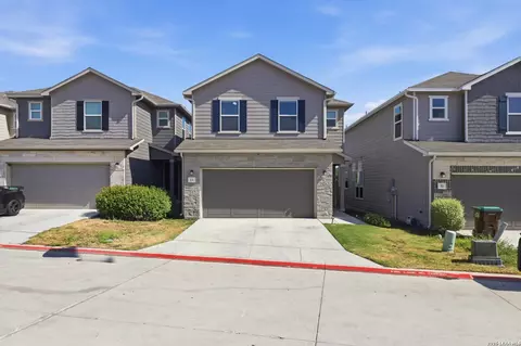 10643 W Military Dr UNIT 13, San Antonio, TX 78251