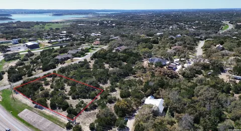 118 Bobby Clark Dr, Canyon Lake, TX 78133