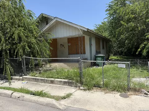 2319 W Poplar, San Antonio, TX 78207