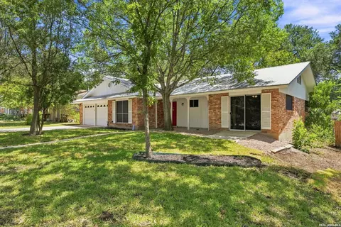 6702 Forest Dell St, San Antonio, TX 78240