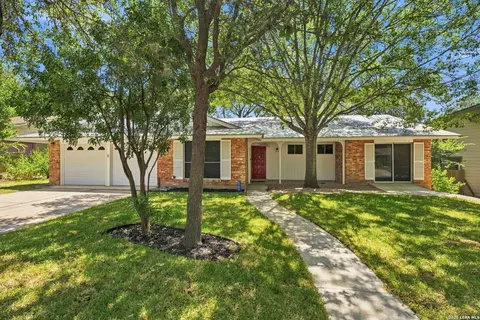 6702 Forest Dell St, San Antonio, TX 78240