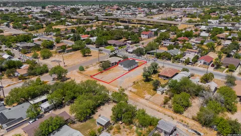 View/Area - 1318 Williams St, Eagle Pass, TX 78852 photo 4 of 7