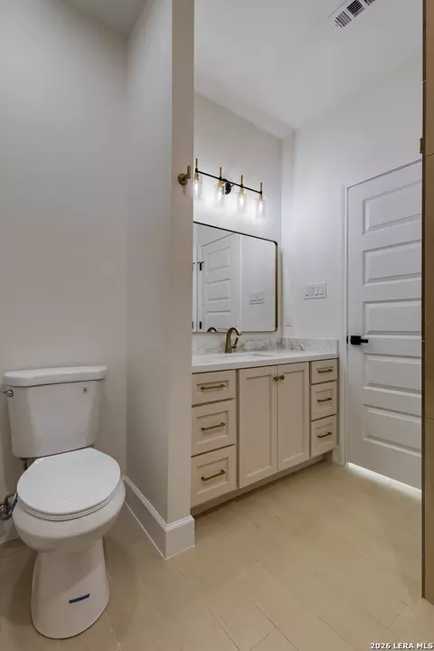Bath - 1318 Williams St, Eagle Pass, TX 78852 photo 6 of 6