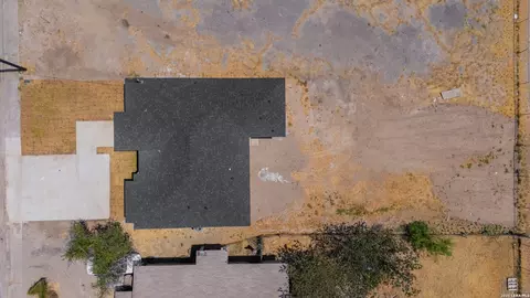 View/Area - 1318 Williams St, Eagle Pass, TX 78852 photo 3 of 7
