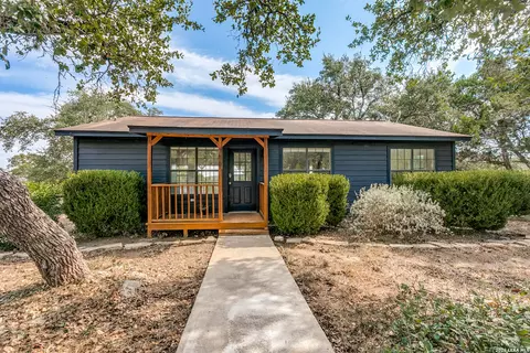 156 Misty Hills Dr, Canyon Lake, TX 78133