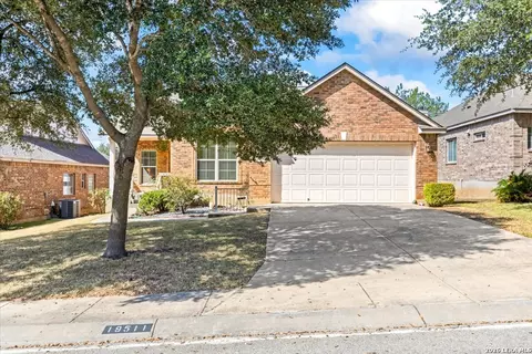 19511 Highgrove Ln, San Antonio, TX 78258