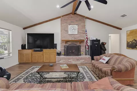 1223 Old Homestead, Seguin, TX 78155