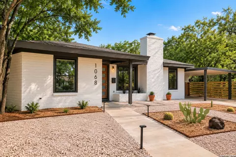 1068 Ivy Ln, Terrell Hills, TX 78209