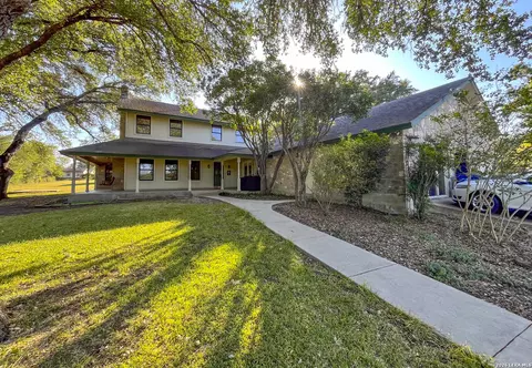 610 Hospital, Floresville, TX 78114