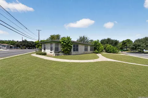 111 Laddie Pl, San Antonio, TX 78201