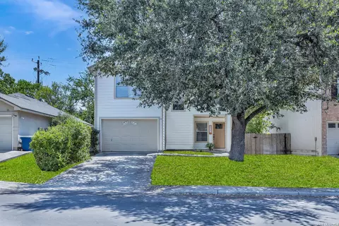 8218 Laurel Bnd, San Antonio, TX 78250