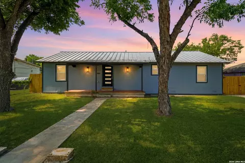 1126 W Lullwood Ave, San Antonio, TX 78201